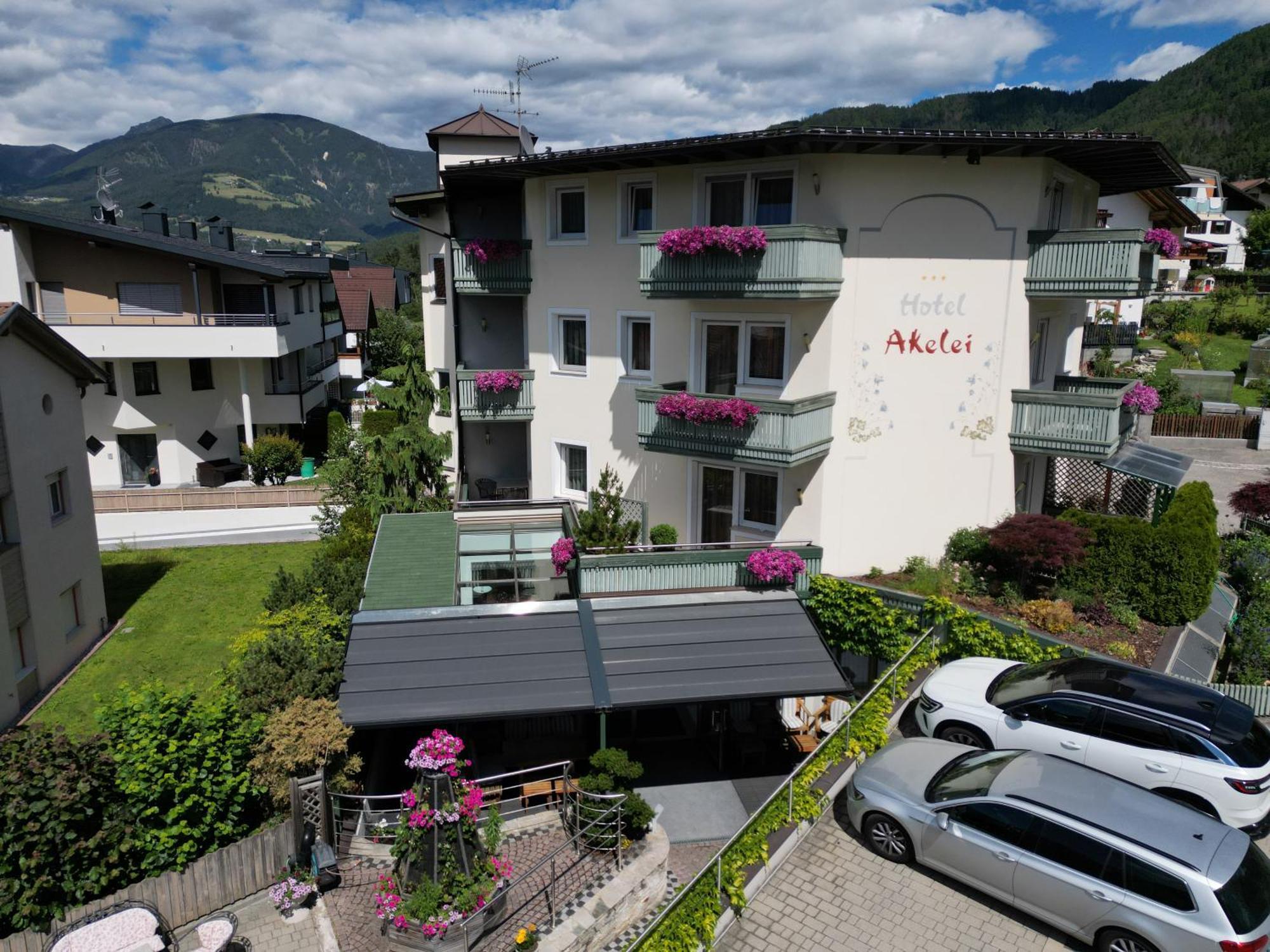 Hotel Akelei Brunico Exterior photo